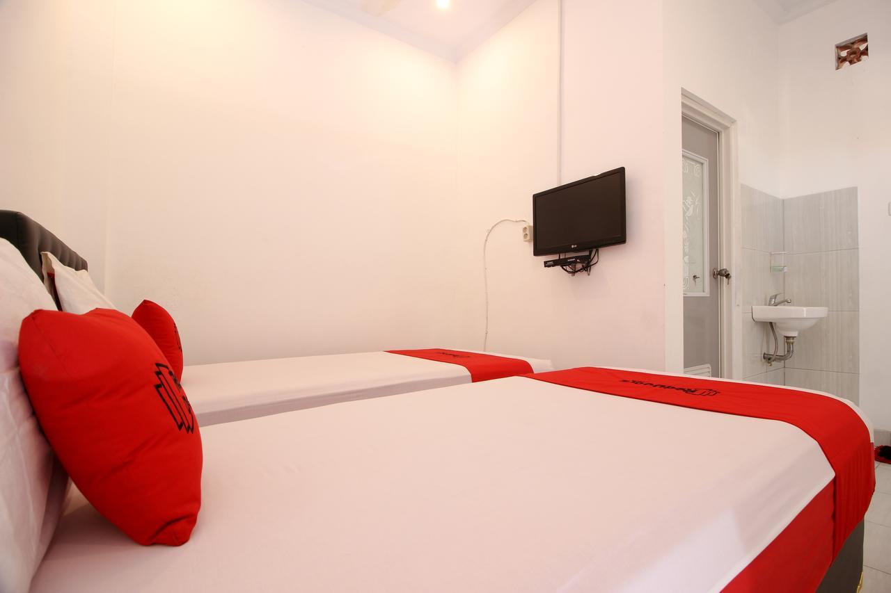 Reddoorz Plus @ Prawirotaman 3 يوغياكارتا المظهر الخارجي الصورة