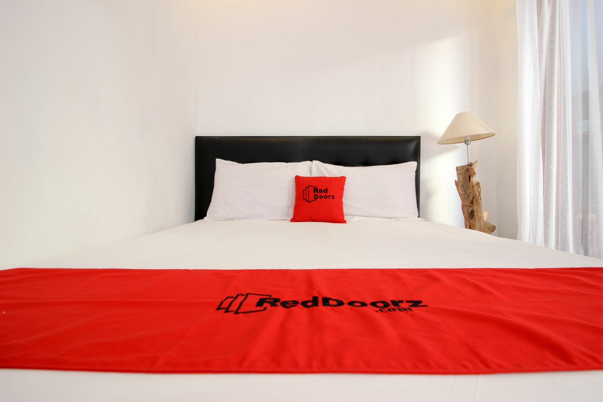 Reddoorz Plus @ Prawirotaman 3 يوغياكارتا المظهر الخارجي الصورة